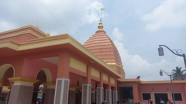 এবার করোনার কারণে রথের চাকা গড়ায়নি রাজপথে। তবে রথযাত্রা উৎসব হয়েছে। রথের দিন মাসির বাড়ি নিয়ে যাওয়া হয়েছিল নারায়ণ শিলা।