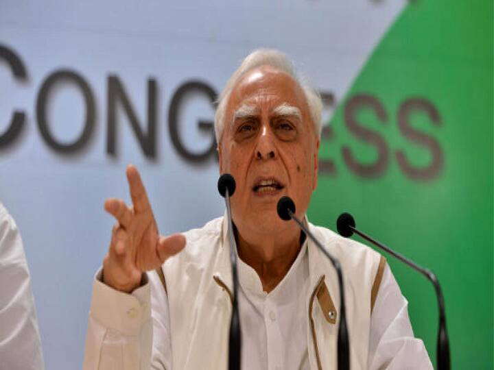 Congress leader Kapil Sibal unites 15 opposition parties through dinner politics कपिल सिब्बल की 'डिनर पॉलिटिक्स' ने कांग्रेस से ज्यादा खुश कर दिया बीजेपी को?