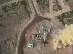 First Human Spaceflight: अ‍ॅमेझॉनचे संस्थापक जेफ बेझोस यांच्यासह चार लोक अंतराळ सफरीवरुन सुरक्षित परतले