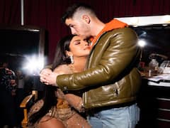 Couple Goals Priyanka Jonas | உனக்காக பொறந்தேனே எனதழகா.. பிரியாம இருப்பேனே பகல் இரவா..! பிரியங்கா ஜோனஸ் க்ளிக்ஸ்