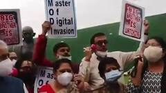 संसद मानसून सत्र: जासूसी कांड को लेकर TMC और किसानों के मुद्दे पर अकाली दल का प्रदर्शन