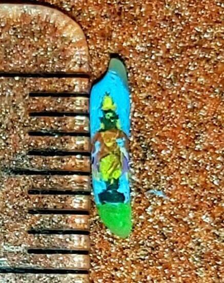 तांदळाच्या दाण्याचा आकार लहान असल्याने पेन्सिल ड्रॉईंग करणं अशक्य होतं. त्यामुळेच थेट रंगकामातूनच विठ्ठलाचे रूप साकारले. अपेक्षित परिणामांसाठी '0' क्रमांकाच्या ब्रशचेही काही केस कापून ब्रश अधिक सूक्ष्म करून सूक्ष्म तांदळावर समिर चांदरकर यांनी विठ्ठलाचे अप्रतिम चित्र रेखाटले आहे.