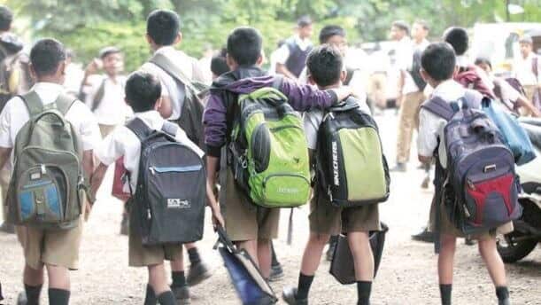 Twenty-five percent reduction in 1st to 12th syllabus says education minister Varsha Gaikwad पहिली ते बारावी अभ्यासक्रमात पंचवीस टक्के कपात, शालेय शिक्षण मंत्री  वर्षा गायकवाड यांची माहिती