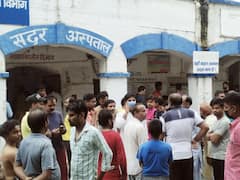 सिवानः बकरीद के लिए मस्जिद की सफाई कर रहे थे दो मजदूर, छत से गिरकर एक की मौत, दूसरा गंभीर