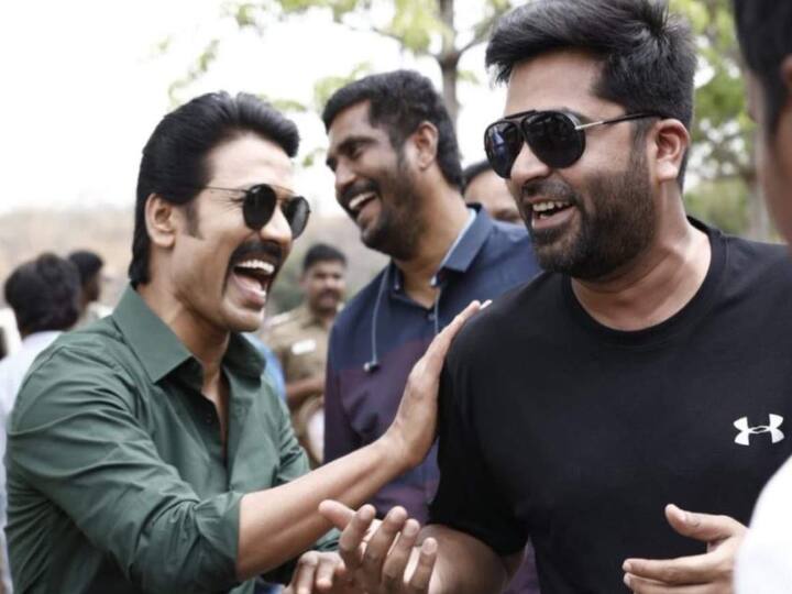 உல்லாசம் படத்தில் எஸ். ஜே. சூர்யாவை சந்தித்த  அஜித், அவர் வைத்து இருந்த  வாலி திரைப்படத்தின்  கதையை கேட்டு படத்தில் நடிக்க ஒப்புக்கொண்டாராம் .