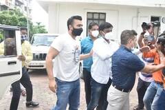 ਪੌਰਨ ਮਾਮਲੇ 'ਚ ਗ੍ਰਿਫ਼ਤਾਰ ਹੋਏ ਰਾਜ ਕੁੰਦਰਾ ਦੀਆਂ ਜੇਲ੍ਹ ਦੇ ਬਾਹਰੋਂ ਆਈਆਂ ਤਸਵੀਰਾਂ