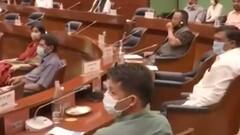 PM Modi की बैठक से आधा विपक्ष नदारद | Seedhe Field Se