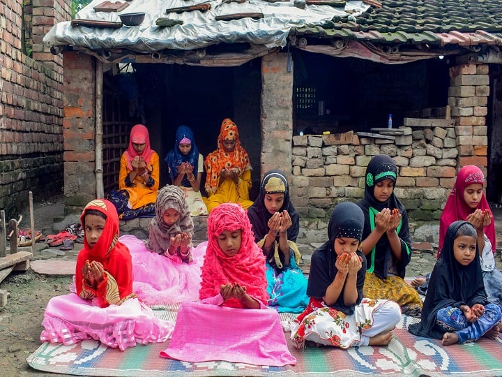 ईद-अल-अजहा या बकरीद को लेकर बीते कई दिनों से तैयारियां जोरों पर थी. बकरीद के त्योहार को कुर्बानी के दिन के रूप में भी याद किया जाता है
