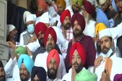 ਪ੍ਰਧਾਨ ਬਣਨ ਤੋਂ ਬਾਅਦ ਪਹਿਲੀ ਵਾਰ ਦਰਬਾਰ ਸਾਹਿਬ ਪੁੱਜੇ ਨਵਜੋਤ ਸਿੰਘ ਸਿੱਧੂ