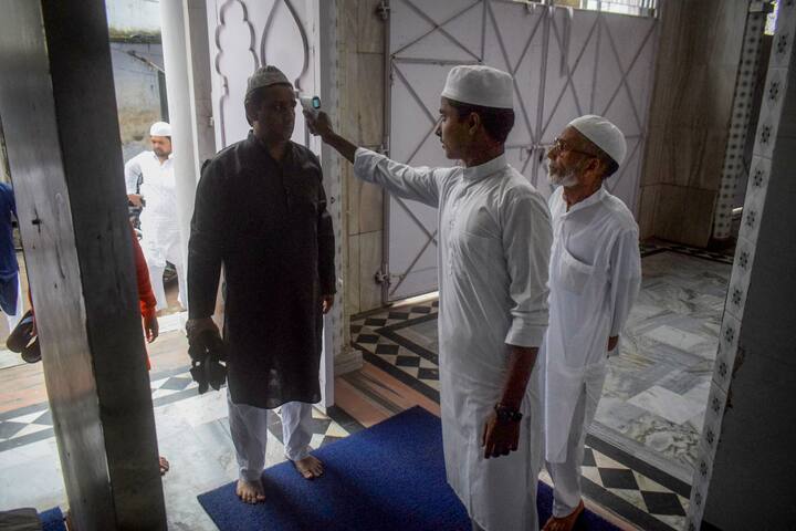Mosques allowed a limited number of people in, and they had to go through thermal screening before entering the mosque. (Image Source: PTI)