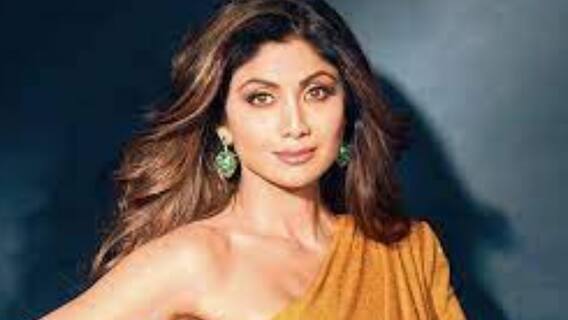 Mumbai Police recording the statement of Shilpa Shetty