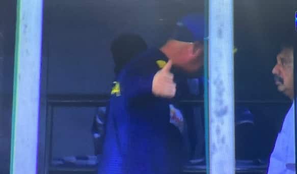 ભારતની જીત થતાં કોણે ડ્રેસિંગ રૂમમાં જઇને કરી ધમાલ, શ્રીલંકન ખેલાડીઓ સાથે કરવા લાગ્યો ગાળાગાળી, જાણો વિગતે IND vs SL: Sri Lanka team head coach Mickey Arthur is very after lose the match ભારતની જીત થતાં કોણે ડ્રેસિંગ રૂમમાં જઇને કરી ધમાલ, શ્રીલંકન ખેલાડીઓ સાથે કરવા લાગ્યો ગાળાગાળી, જાણો વિગતે