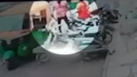 Ahmedabad: ખોખરામાં બનેલી લાઈવ મર્ડરની ઘટનાના CCTV ફુટેજ આવ્યા સામે, જુઓ વીડિયો