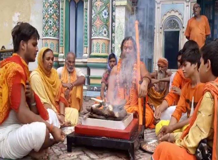 worship begin for Health of Kalyan singh in Ayodhya Uttar Pradesh ann कल्याण सिंह के स्वास्थ्य के लिए अयोध्या में शुरू हुआ हवन पूजन, महंत परमहंस दास ने कही ये बात