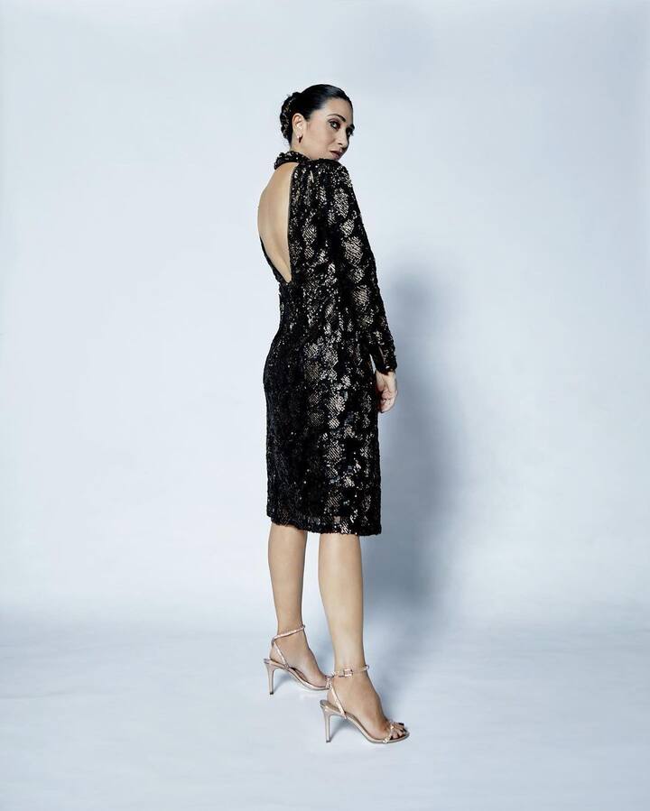 Karisma Kapoor looked stunning as ever as she posed in her black outfit, which she wore for the shoot. Lolo oozed confidence while striking a pose for the camera.