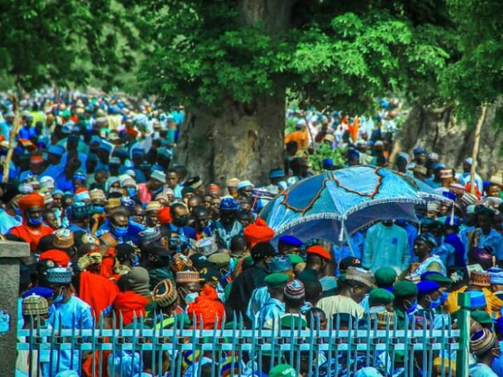 நைஜீரியாவில் மக்கள் கொண்டாட்டத்தில் பக்ரீத்