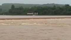 વલસાડઃ મધુબન ડેમમાં થઈ 1 લાખ 97 હજાર ક્યૂસેક પાણીની આવક, દમણગંગા નદીમાં કેટલું છોડાયું પાણી?