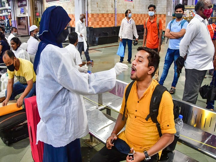 maharashtra corona cases patients 7839 discharged today 8159 new cases in the state today Maharashtra Corona Update : राज्यात आज 8159  नव्या कोरोनाबाधित रुग्णांची नोंद, तर 7839 रुग्ण कोरोनामुक्त