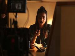 Actress Radhika Apte pics | மாய நதி இன்று மார்பில் வழியுதே தூய நரையிலும் காதல் மலருதே -  ராதிகா ஆப்தே போட்டோ ஆல்பம்