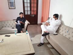 आरक्षणाची 50 टक्के मर्यादा शिथील करण्यासाठी काँग्रेस नेते अशोक चव्हाणांचे नवी दिल्लीत भेटसत्र