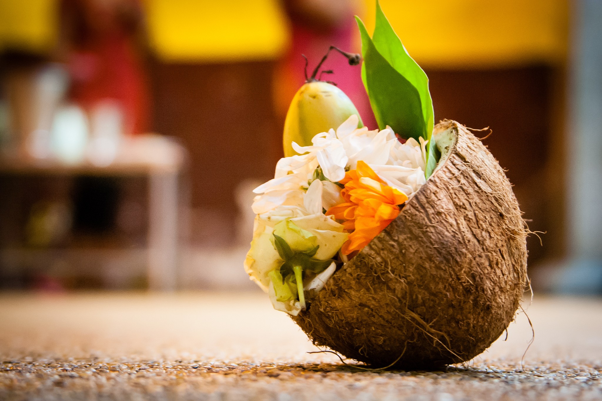 Coconut Offering to God: గుడికి కొబ్బరికాయ, అరటిపండ్లు మాత్రమే ఎందుకు తీసుకెళతారు?