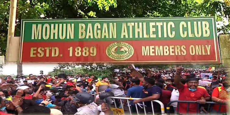 Police Chased East Bengal Supporters takes Shelter in Mohun Bagan club Football Humanity unites two arch-rivals East Bengal Supporters Update: পুলিশের তাড়া খাওয়া ইস্টবেঙ্গল সমর্থকদের আশ্রয় দিল মোহনবাগান তাঁবু, সৌহার্দ্যের অন্য নজির গড়ল ময়দান