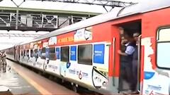 14तासांनंतर कसारा रेल्वे स्थानकावर खोळंबलेल्या गाड्या नाशिकच्या दिशेने रवाना,अप मार्गावर वाहतूक बंदच