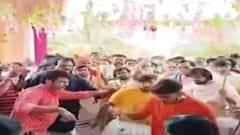 સમાચાર શતકઃ પાલીતાણાના ધાર્મિક કાર્યક્રમમાં કોવિડની ગાઈડલાઈનના ઉડ્યા ધજાગરા