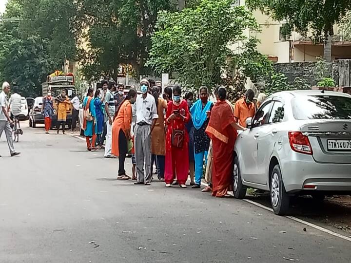 Sivashankar Baba appeared in pocso court ramarajyam devotees assembled before court to support him Pocso on Sivashankar | நீதிமன்றத்தில் சிவசங்கர் பாபா ஆஜர்..! மந்திரங்கள் சொல்லியபடி குவிந்த ஆதரவாளர்கள்..!