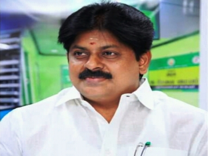 Actress Suit against Manikandan: மாஜி அமைச்சர் மணிகண்டனிடம் இழப்பீடு கேட்டு நடிகை சாந்தினி வழக்கு!