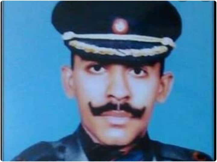 परमवीर: करगिल युद्ध में दुश्मनों की गोलियां खाकर भी आगे बढ़ता रहा ये सपूत, पाक फौज को खदेड़ कर चौकी पर किया कब्जा Paramvir Kargil war How Major Padmapani Acharya recapture an enemy position in Tololing परमवीर: करगिल युद्ध में दुश्मनों की गोलियां खाकर भी आगे बढ़ता रहा ये सपूत, पाक फौज को खदेड़ कर चौकी पर किया कब्जा