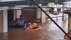 पुराच्या दहा तासांनंतर चिपळूणमध्ये NDRF कडून बचावकार्य सुरू, पाच बोटींच्या मदतीने रेस्क्यू ऑपरेशन