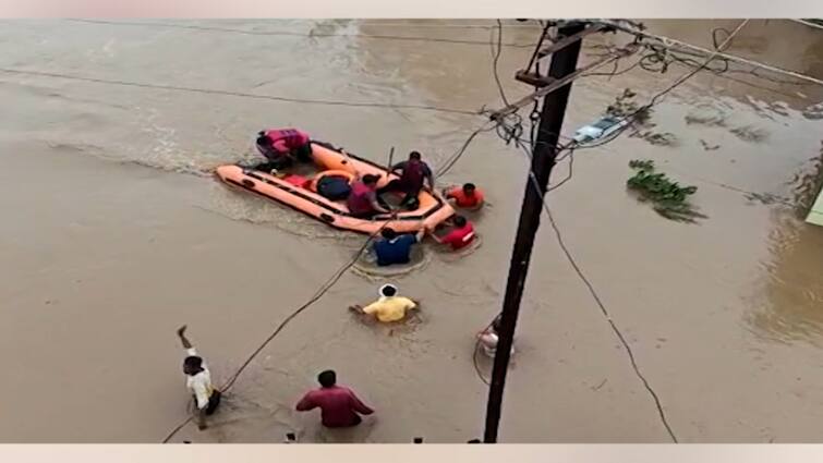 Mumbai Rains Updates Maharashtra Weather ImD forecast rain warning this week bmc guidelines metro timings latest details Maharashtra Rain Updates : राज्यात पावसाचं रौद्ररुप! कोकण, पश्चिम महाराष्ट्रासह राज्यातील अनेक जिल्ह्यात अतिवृष्टी, पुढील 3 तास महत्वाचे