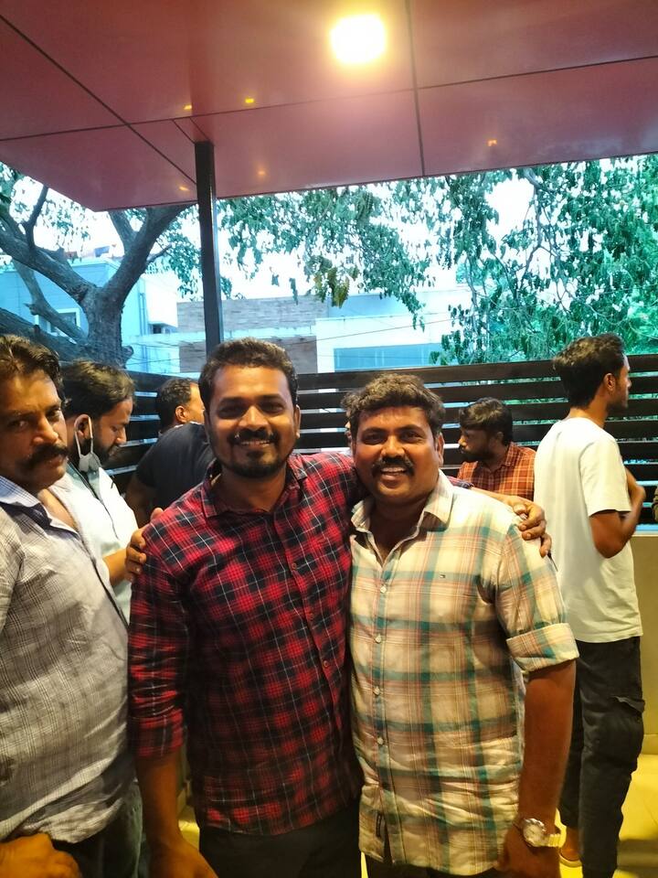 அவ்வபோது வெளியிடப்பட்ட சார்பாட்டா பரம்பரை புரமோஷன் போஸ்டர்கள் படத்தின் மீதான எதிர்பார்ப்பை கூடுதலாக்கின.