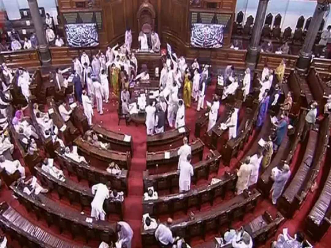 Trinamool MP snatches Pegasus statement from central it minister PEGASUS ROW IN RAJYASABHA: రాజ్యసభలో పెగాస‌స్ స్పైవేర్ దుమారం... టీఎంసీ ఎంపీలపై చర్యలు...