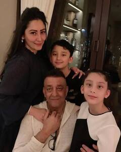 Maanayata Dutt Birthday: কঠিন সময় থেকে হাসিমাখা মুহূর্ত, স্বামীর পাশেই তিনি, আজ সঞ্জয়-পত্নী নম্রতার ৪৩তম জন্মদিন