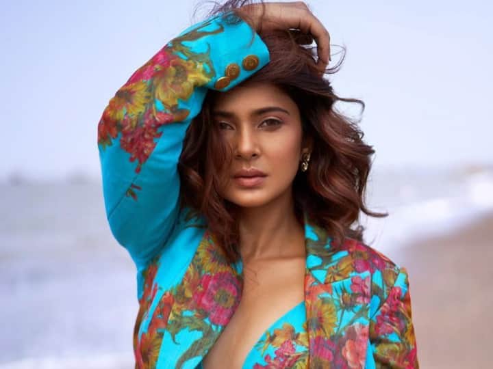 'Beyhadh' Actress Jennifer Winget Tests Positive For COVID-19, Says 'Down, But Not Out' 'Beyhadh' Actress Jennifer Winget Tests Positive For COVID-19, Says 'Down, But Not Out'