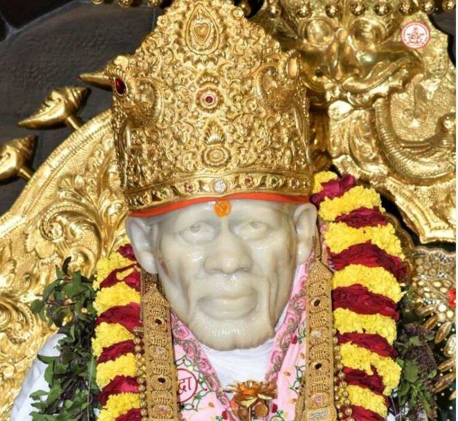 भारतीयांच्या जीवनात गुरुचे स्थान हे सर्वोच्च असल्याचं समजलं जातं. भारतात गुरुपौर्णिमा मोठ्या प्रमाणात साजरी करण्यात येते. शिर्डीत 3 दिवसीय गुरुपौर्णिमा उत्सव साजरा केला जातो.