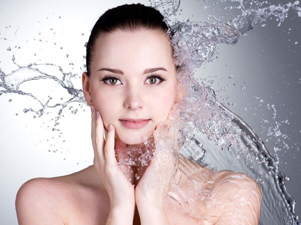 Monsoon Skincare Tips: వర్షాకాలంలో మీ చర్మం జిడ్డుగా మారుతుందా? అయితే ఈ చిట్కాలు మీ కోసమే...