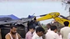 Delhi में गरजा UP का बुल्डोजर, सरकारी पंजे ने तोड़े अवैध घर| High Alert| ABP Ganga