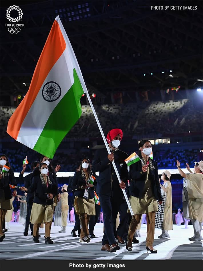 ऑलिम्पिक स्पर्धेचा उद्घाटन सोहळा  अतिशय दिमाखात रंगला.  उद्घाटन सोहळ्याच्या मार्चपास्टमध्ये भारतीय तुकडी 21 व्या क्रमांकावर होती. (Photo by getty images)