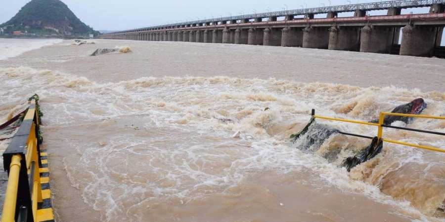 AP Projects:దంచికొడుతున్న వానలు...కళకళలాడుతున్న ప్రాజెక్టులు