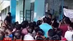 Covid Updates: অন্তঃসত্ত্বাদের লাইনের পাশেই ধাক্কাধাক্কি! টিকা নিয়ে চূড়ান্ত বিশৃঙ্খলা দুর্গাপুর মহকুমা হাসপাতালে