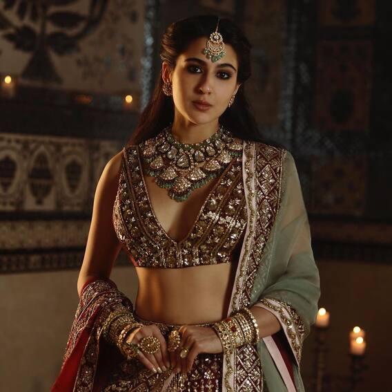 नए अवतार में Sara Ali Khan आईं नज़र, अपने हुस्न का जलवा बिखेरते दिखीं नए अवतार में Sara Ali Khan आईं नज़र, अपने हुस्न का जलवा बिखेरते दिखीं