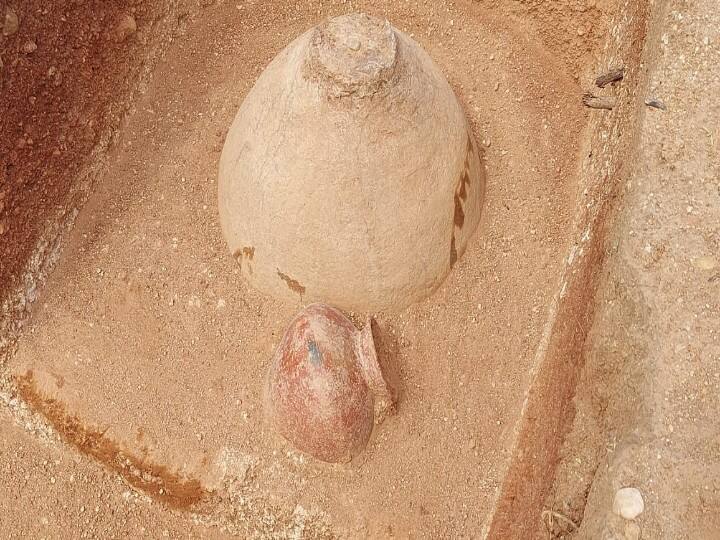 The pots has been found in the ancient Kondhagai keeladi wells continuing arachaeology excavation கீழடியில் உறை கிணறுகள்.. கொந்தகையில் பானைகள்..! தொடரும் அகழாய்வு !