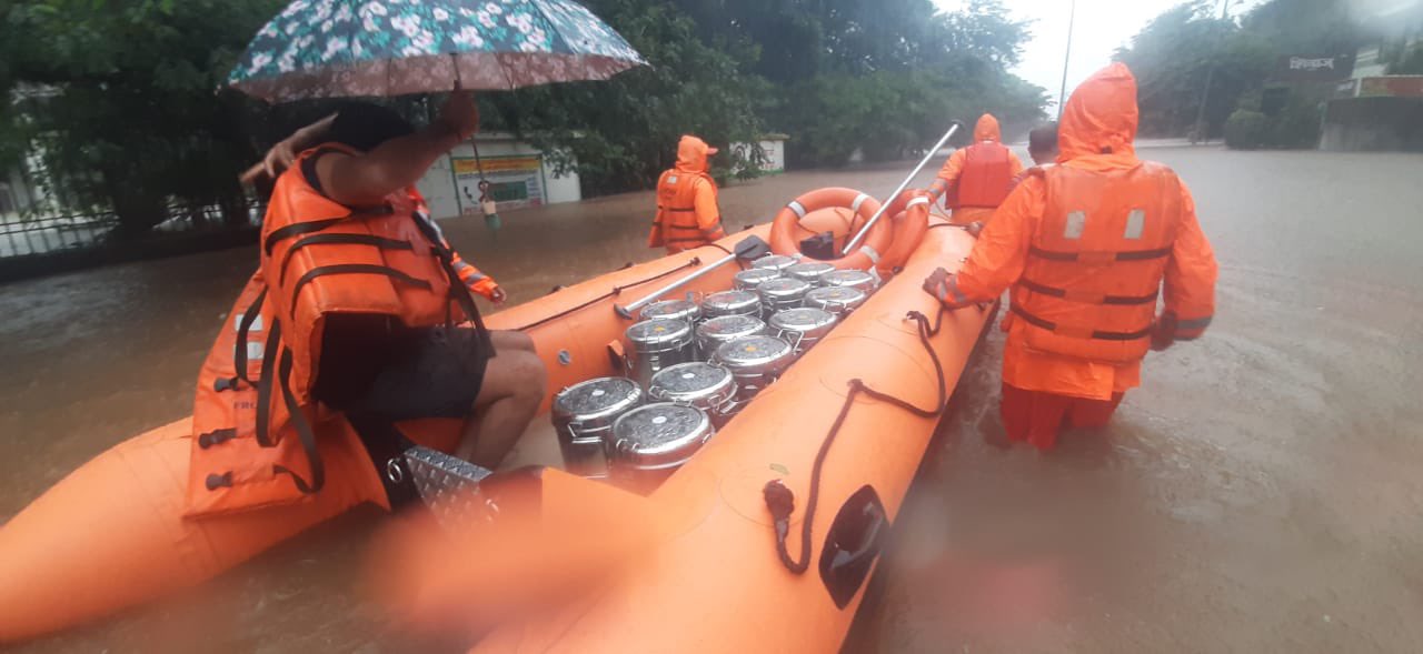 Raigad Talai Update : रायगड, रत्नागिरीत पावसाचा हाहाकार! तिन्ही सैन्यदले पूर पीडितांच्या मदतीसाठी तैनात