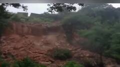 Kolhapur Flood : कोल्हापूरहून पन्हाळ्याकडे जाणाऱ्या रस्त्याचं भूस्खलन; रस्ता बंद