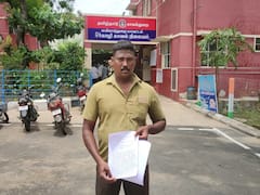 கொரோனா விளம்பரத்தில் கூட்டுக்கொள்ளை; அதிமுக பிரமுகர் மீது ஆட்டோ ஓட்டுநர் புகார்!