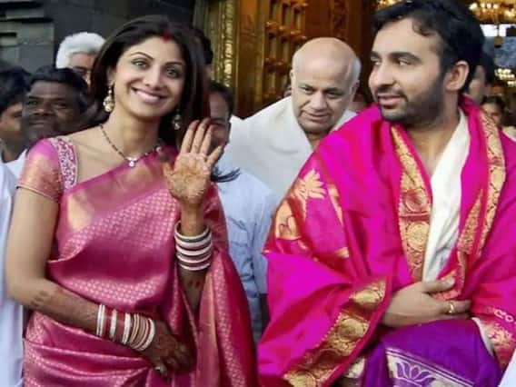 Shilpa Shetty से लेकर Deepika Padukone तक, इन बॉलीवुड अभिनेत्रियों ने पहना सबसे महंगा मंगलसूत्र, देखें लिस्ट Shilpa Shetty से लेकर Deepika Padukone तक, इन बॉलीवुड अभिनेत्रियों ने पहना सबसे महंगा मंगलसूत्र, देखें लिस्ट