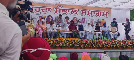 ਆਖਰ ਕੈਪਟਨ ਤੇ ਸਿੱਧੂ ਨੇ ਮਿਲਾਇਆ ਹੱਥ, ਕੀ ਹੁਣ ਦਿਲ ਵੀ ਮਿਲਣਗੇ?